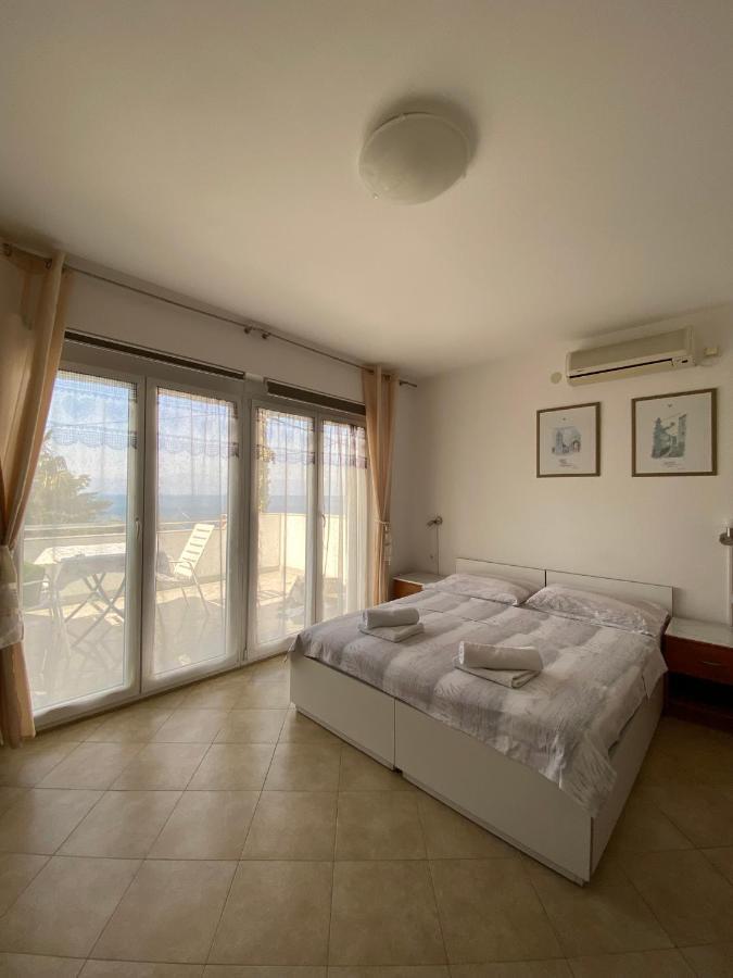 Apartmani Sara Omišalj Exteriér fotografie