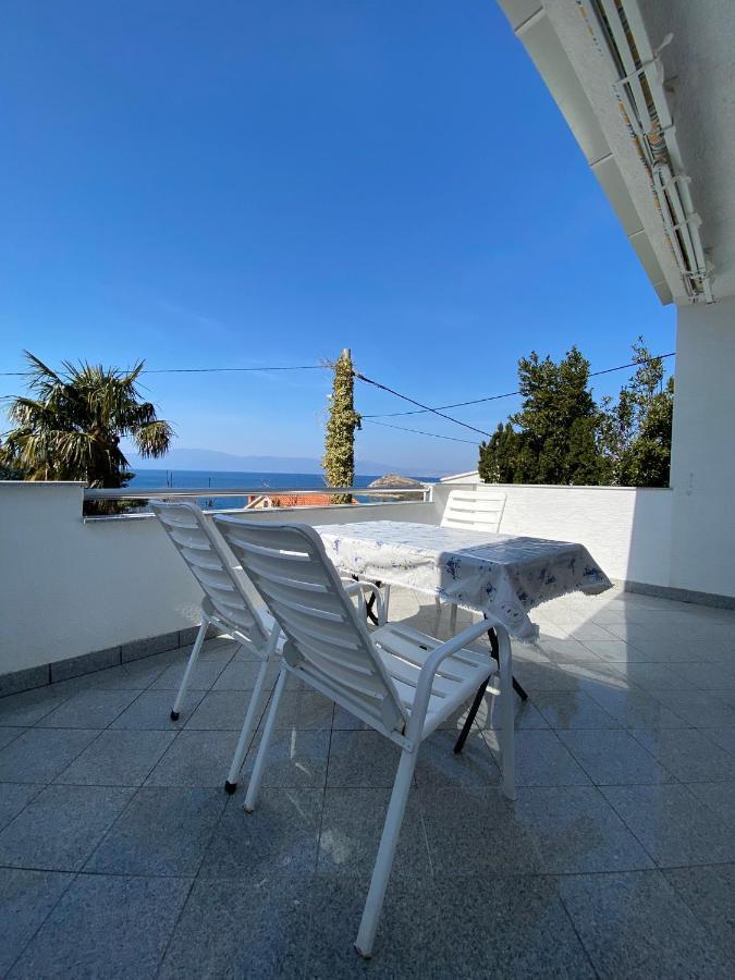 Apartmani Sara Omišalj Exteriér fotografie