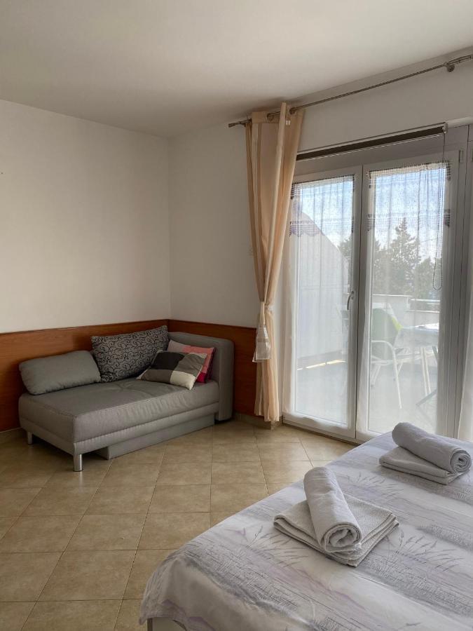 Apartmani Sara Omišalj Exteriér fotografie