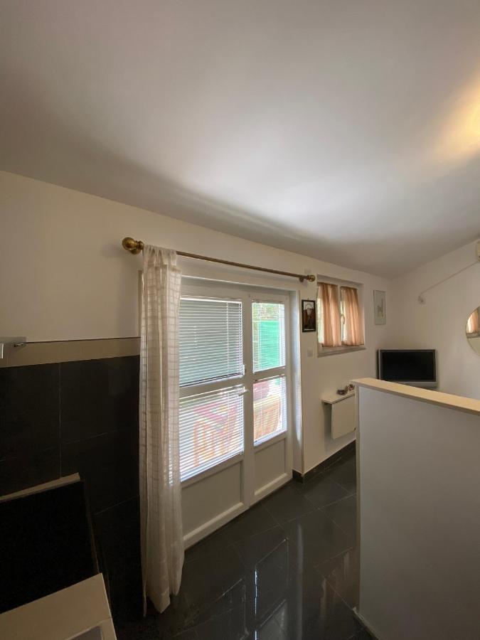 Apartmani Sara Omišalj Exteriér fotografie
